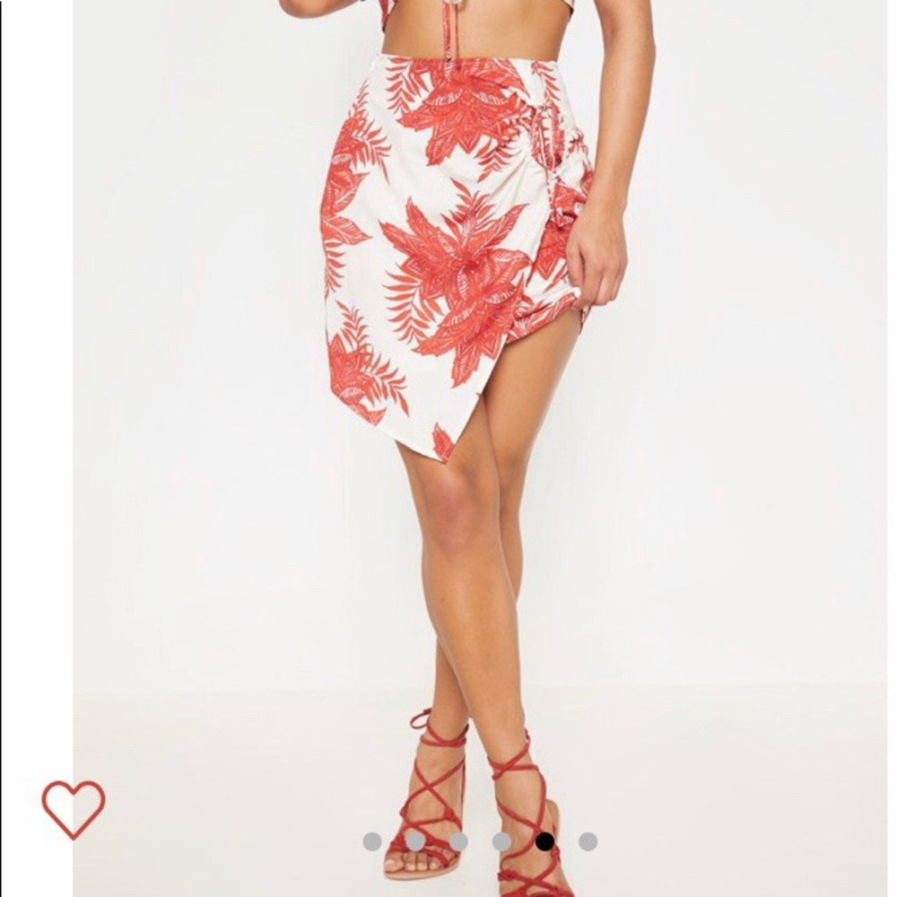 PRETTYLITTLETHING Cream Leaf Wrap Skirt